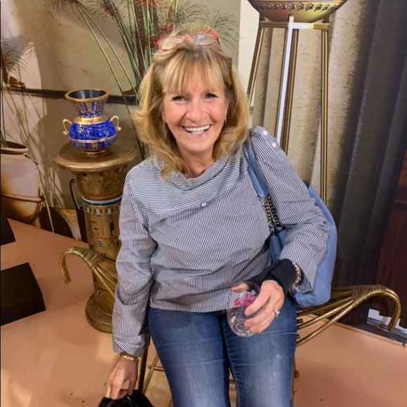 Meet your Posher, Angelika - Picture 1 of 1